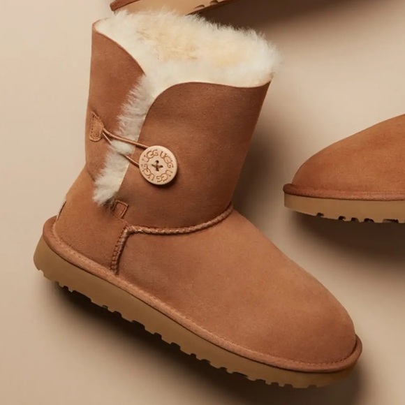 UGG Shoes - NWT/NWB UGG Bailey Button II Boot In Chestnut Suede, Sz. 8
